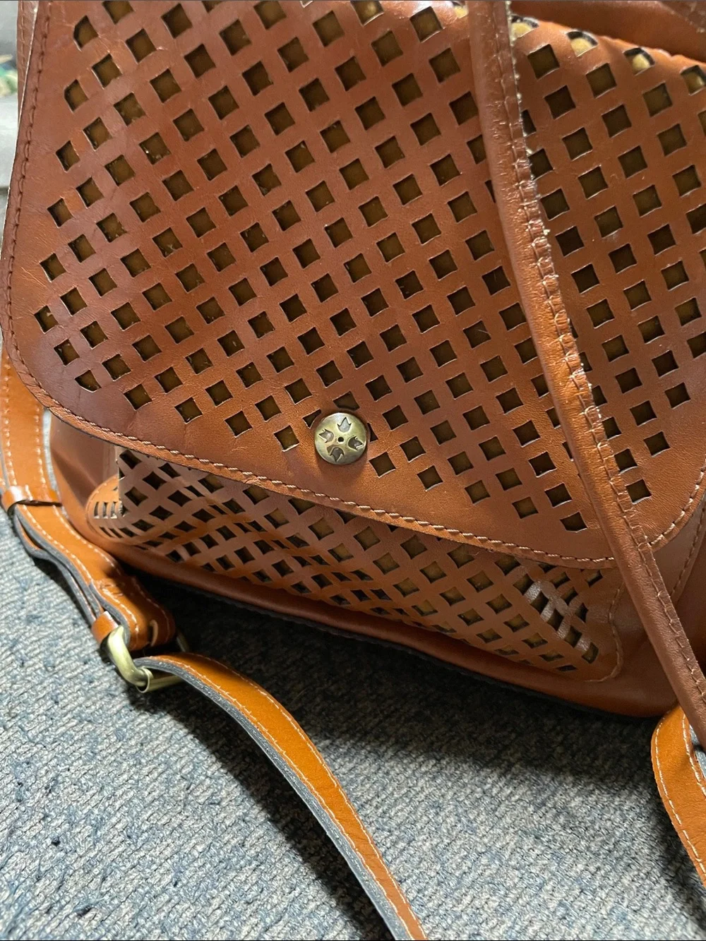 Patricia Nash Sabina Drawstring Bucket Bag w/ perforated Front Pocket NWOT